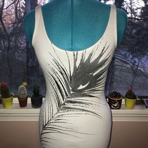 Peacock feather tank